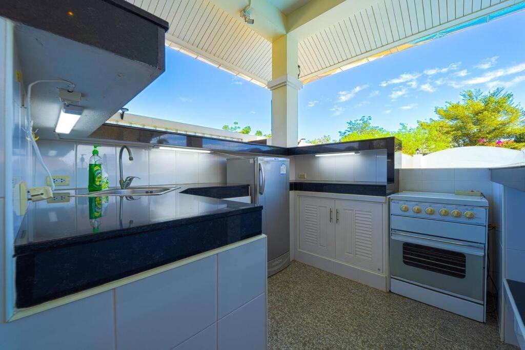 Private 3 Bedroom Pool Pv7