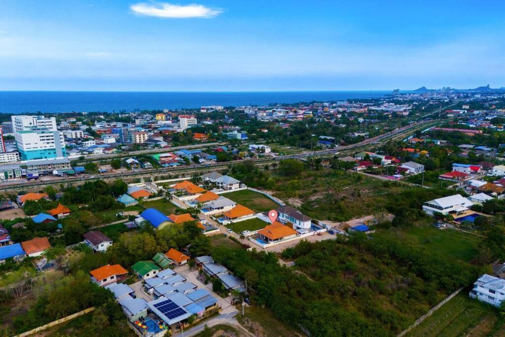 Private 3 Bedroom Pool Pv7 HHQ