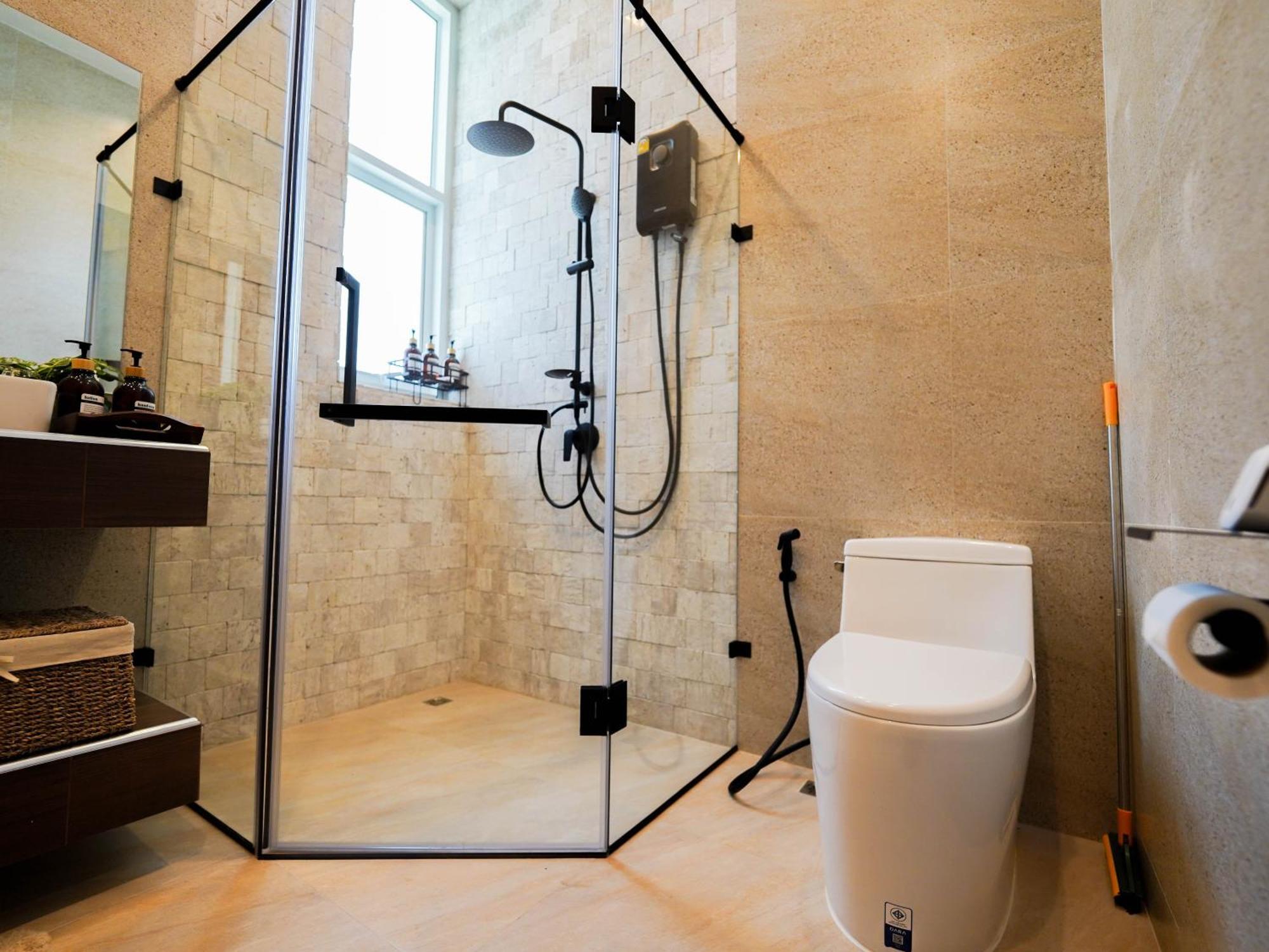 Roomquest Hideaway Hua Hin