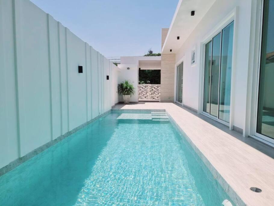 Dd Pool Holiday home
