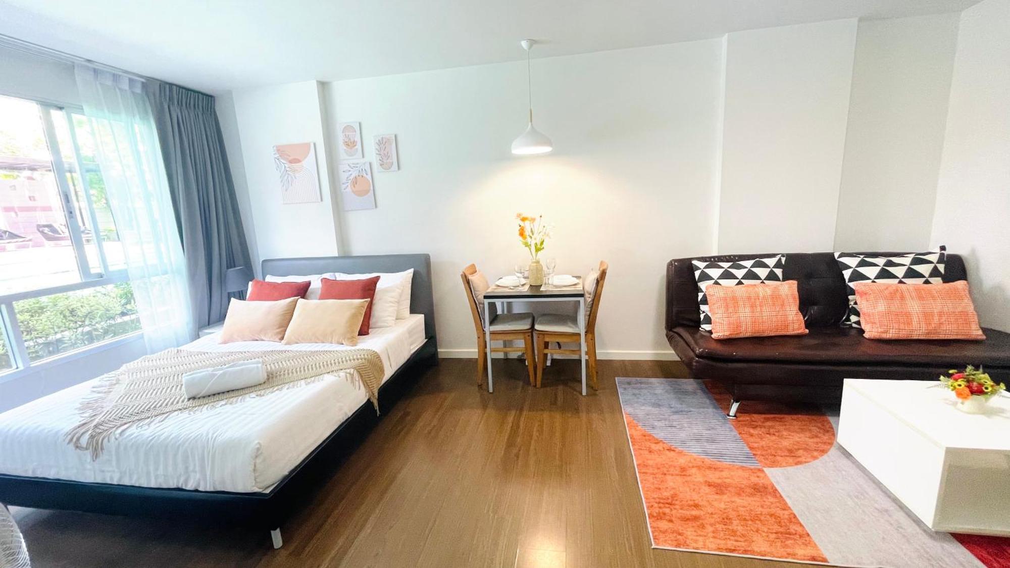 Apartment Baan Kun Koey B103,pool View,heart Of Huahin,near Blue Ports,300m From Beach