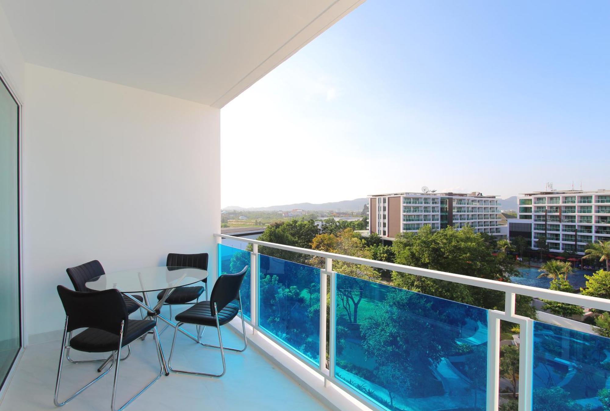 My By Mr.jay Apartment *