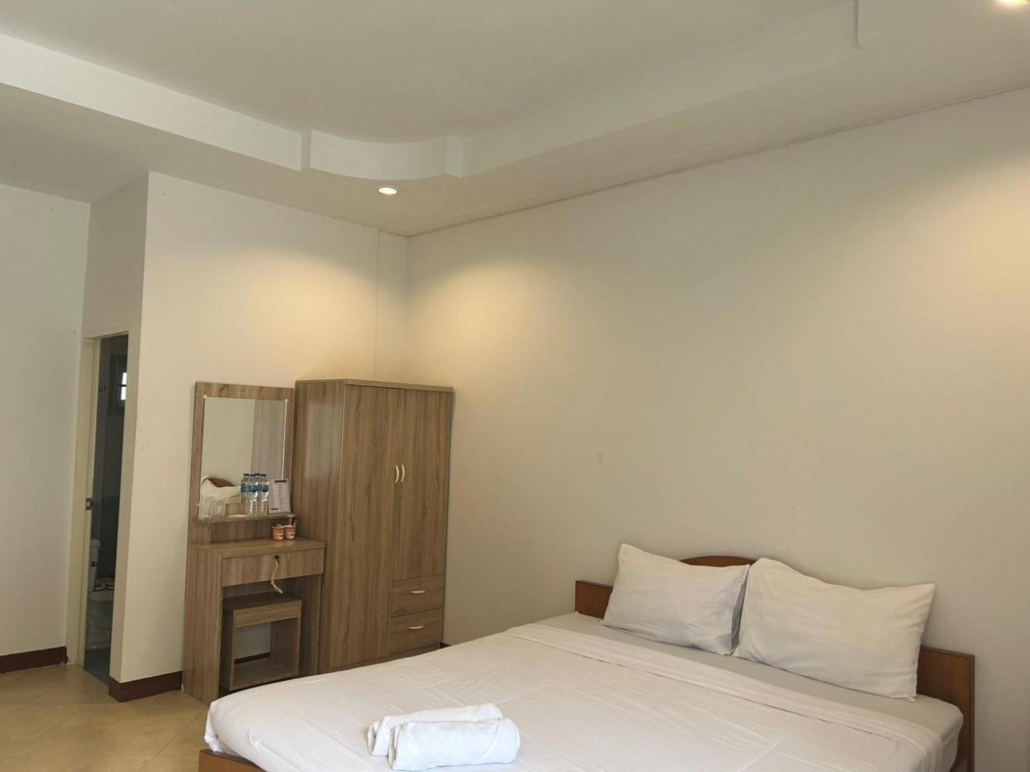 Hotel Baanloksouylokchay 3*