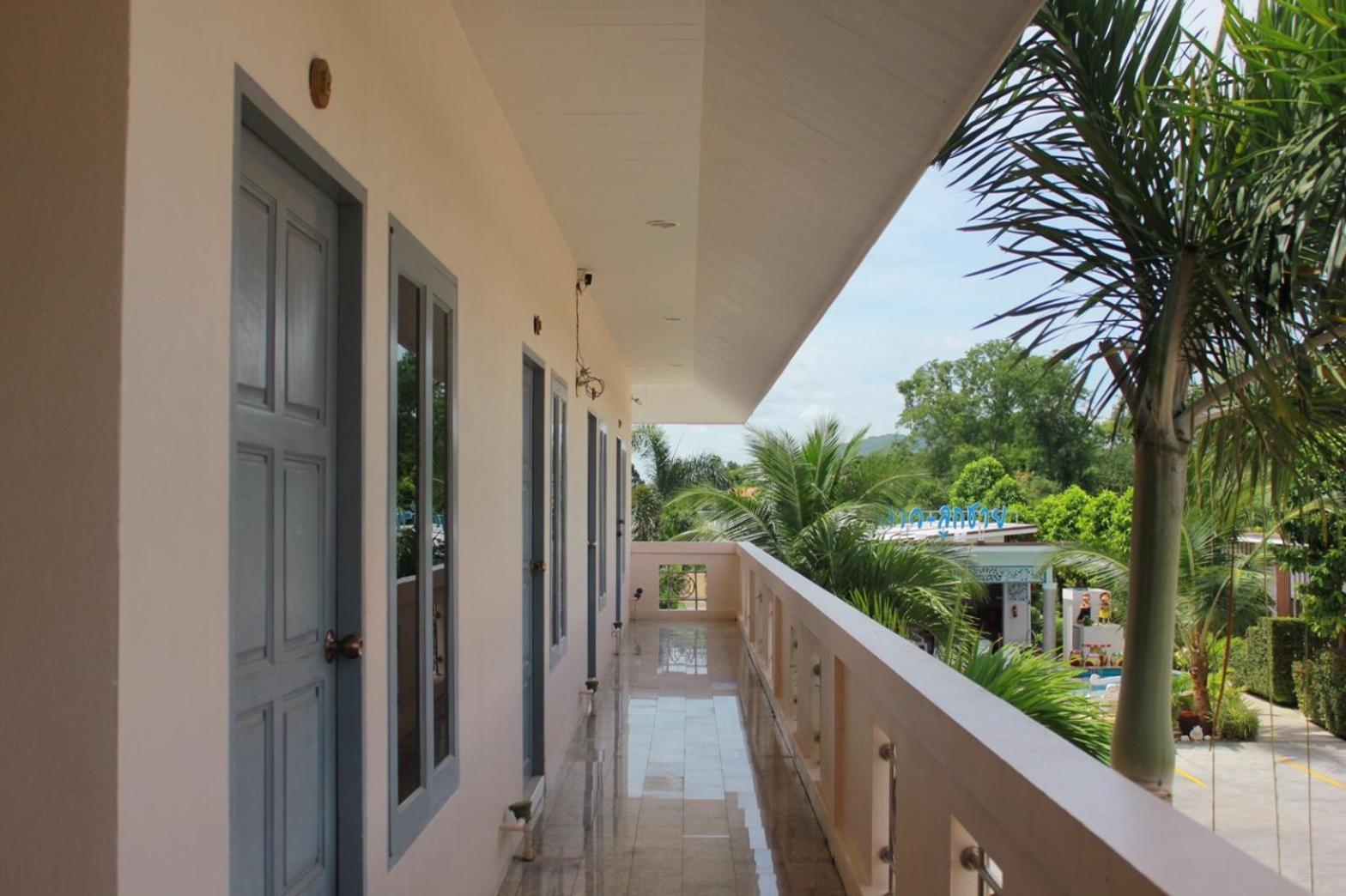Baanloksouylokchay Hotel