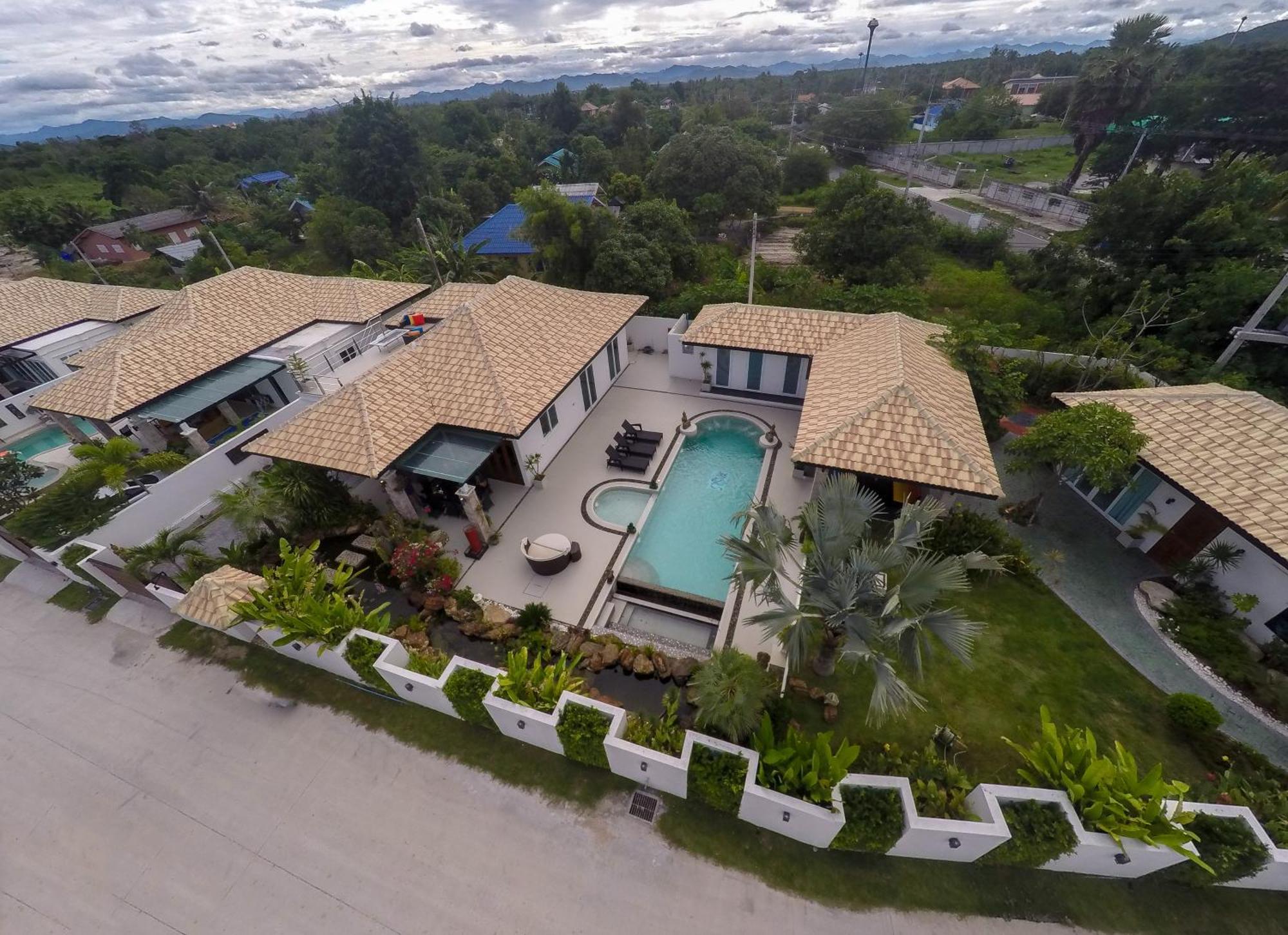 Orchid Paradise Homes Villa *