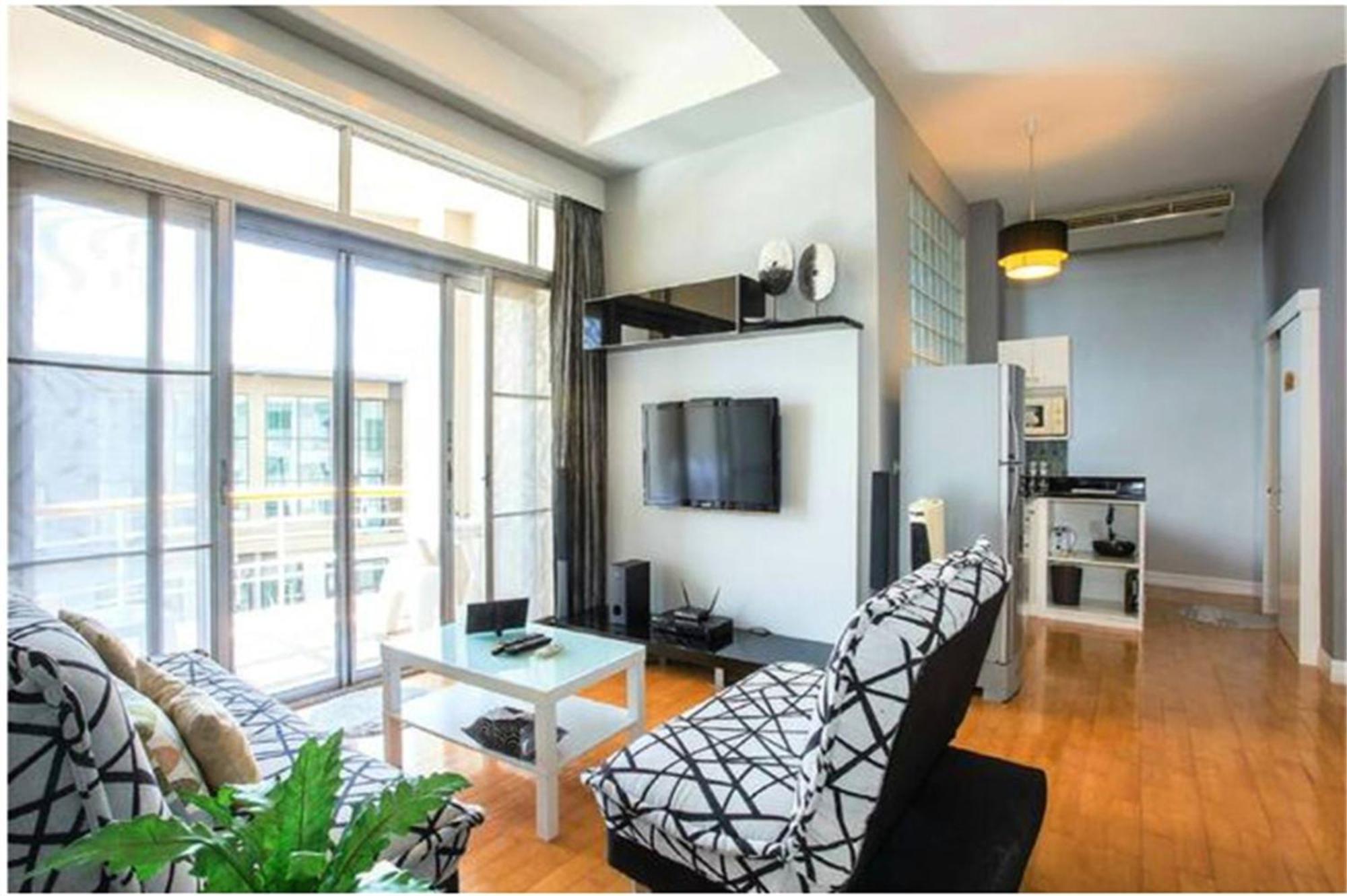First - Happy Rent * HHQ