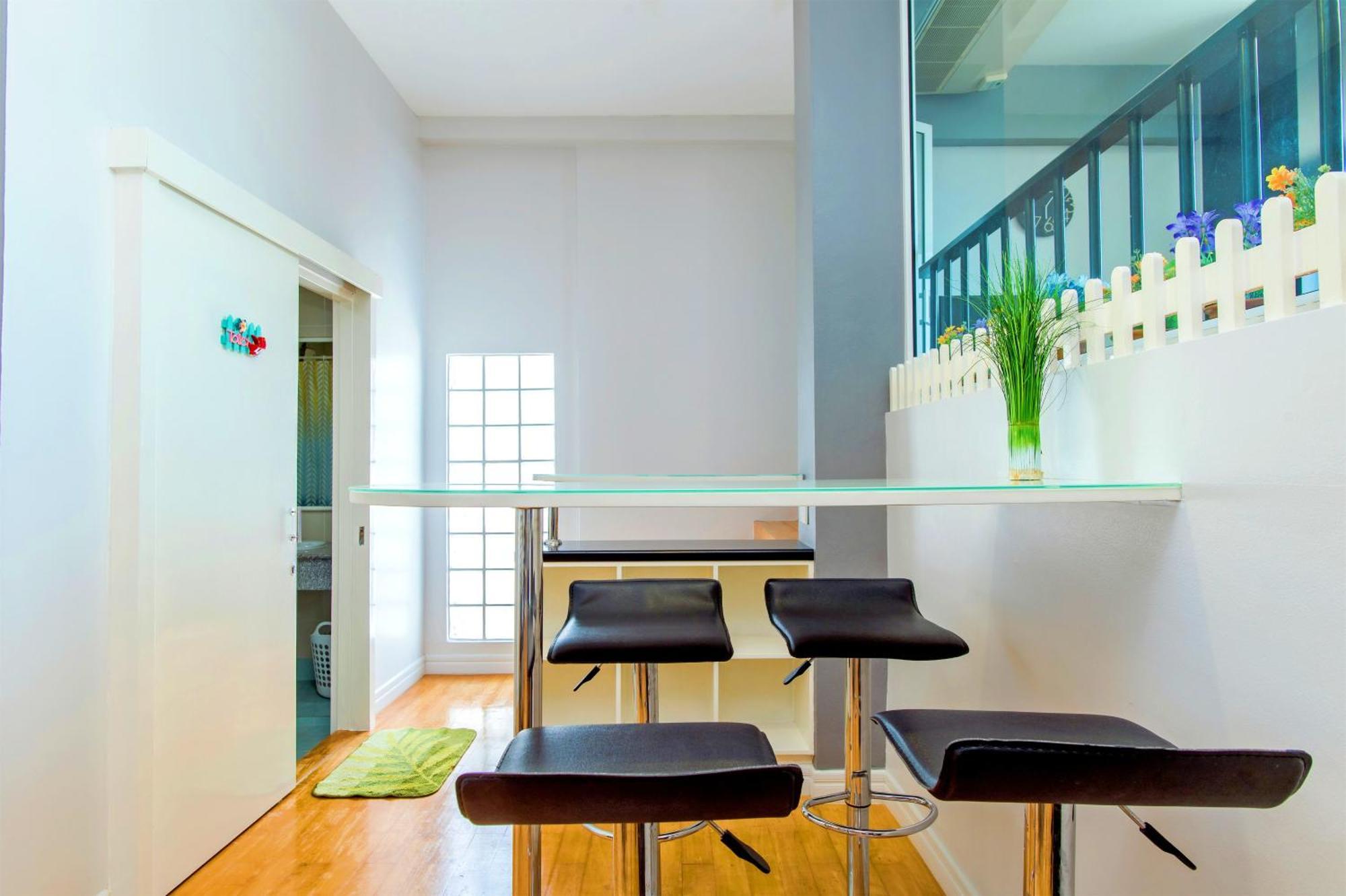 First - Happy Rent Apartment *