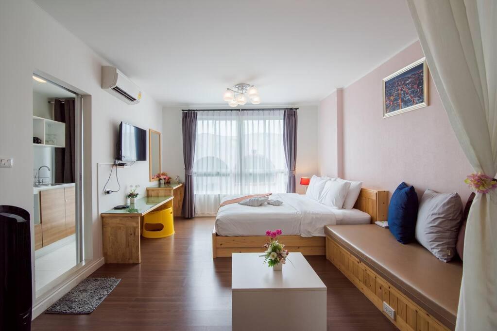449 8 Floor Family Imm Aim By Pik * HHQ