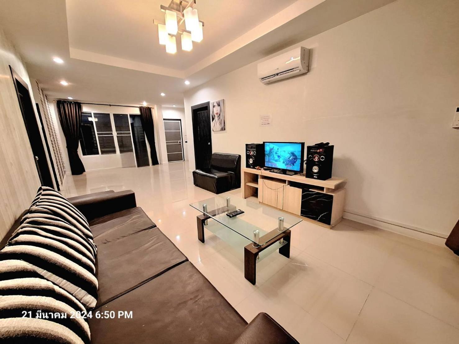Plus1 Hua-hin Private Poolvilla From 3km Villa