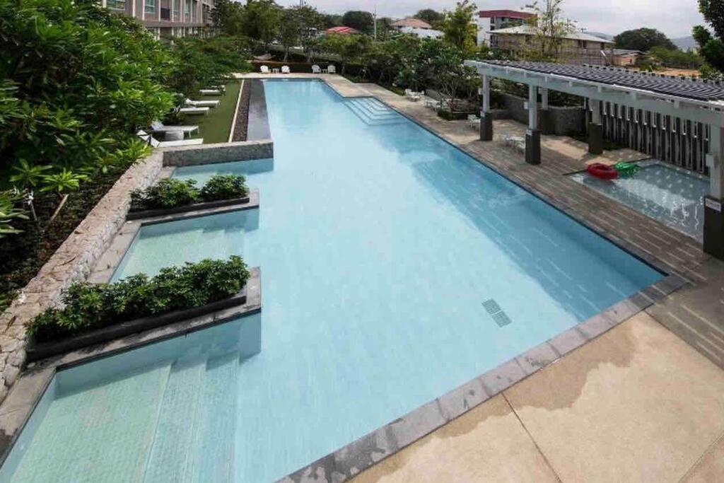 350 Meter 7th Floor, One Bedroom Apartamento HHQ