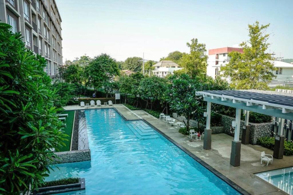 350 Meter 7th Floor, One Bedroom * HHQ