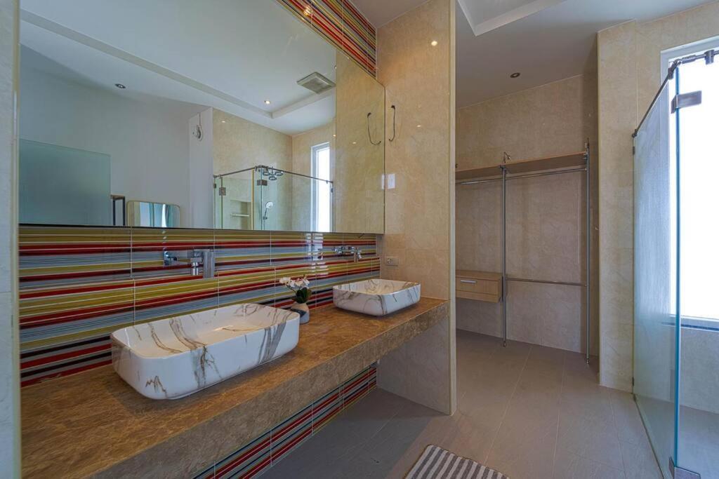 Luxury 4 Bedroom Pool - Pv8 * Hua Hin