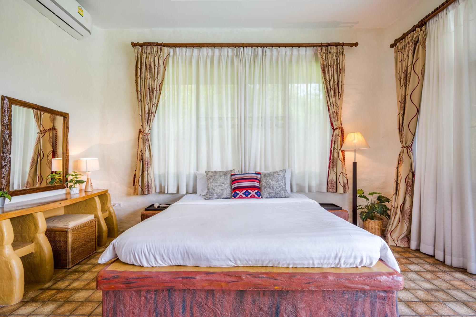 I-din Poolvilla: Nature Retreat With Mountain Views Casa de férias