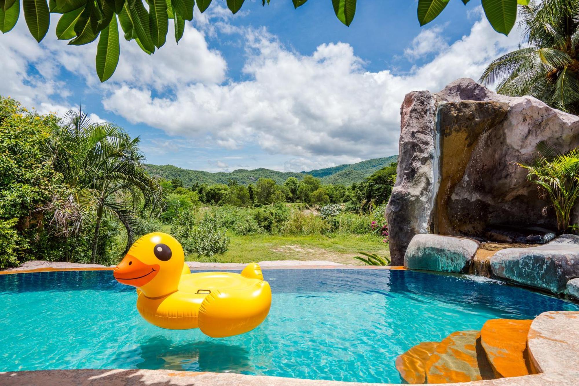 I-din Poolvilla: Nature Retreat With Mountain Views *