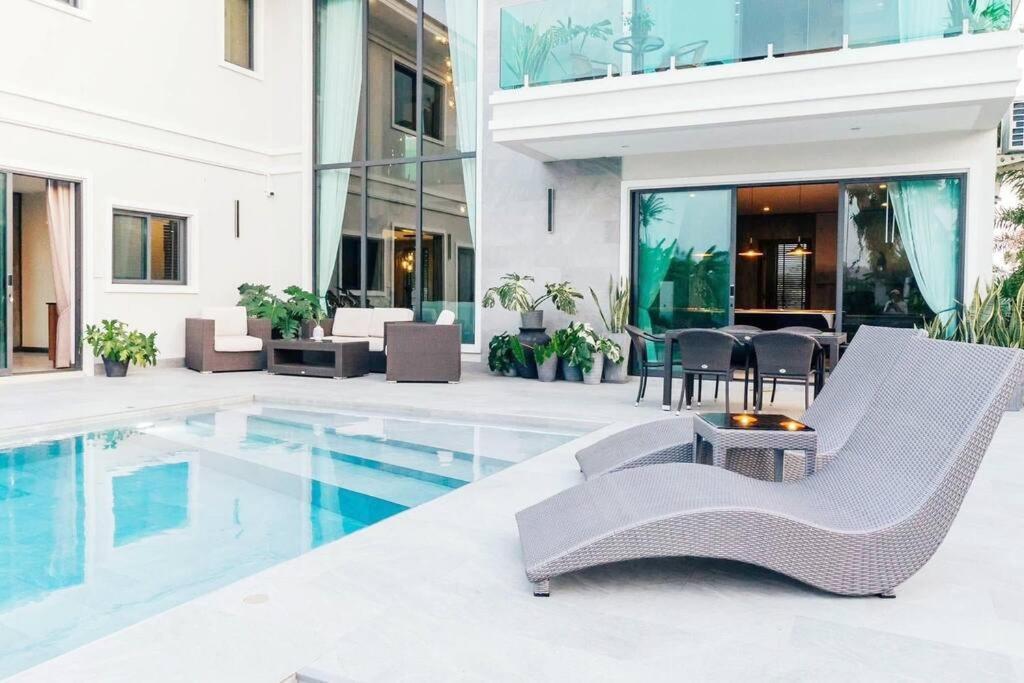 Villa The Pools *