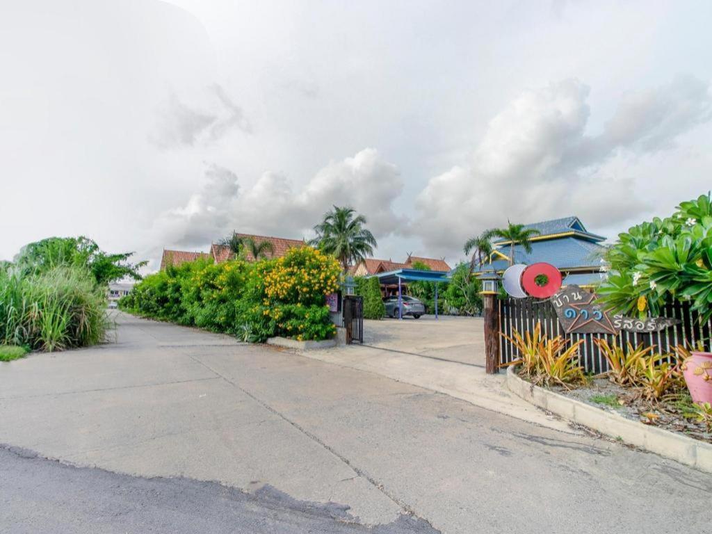 Capital O961 Baan Dow Chompoo Hua Hin