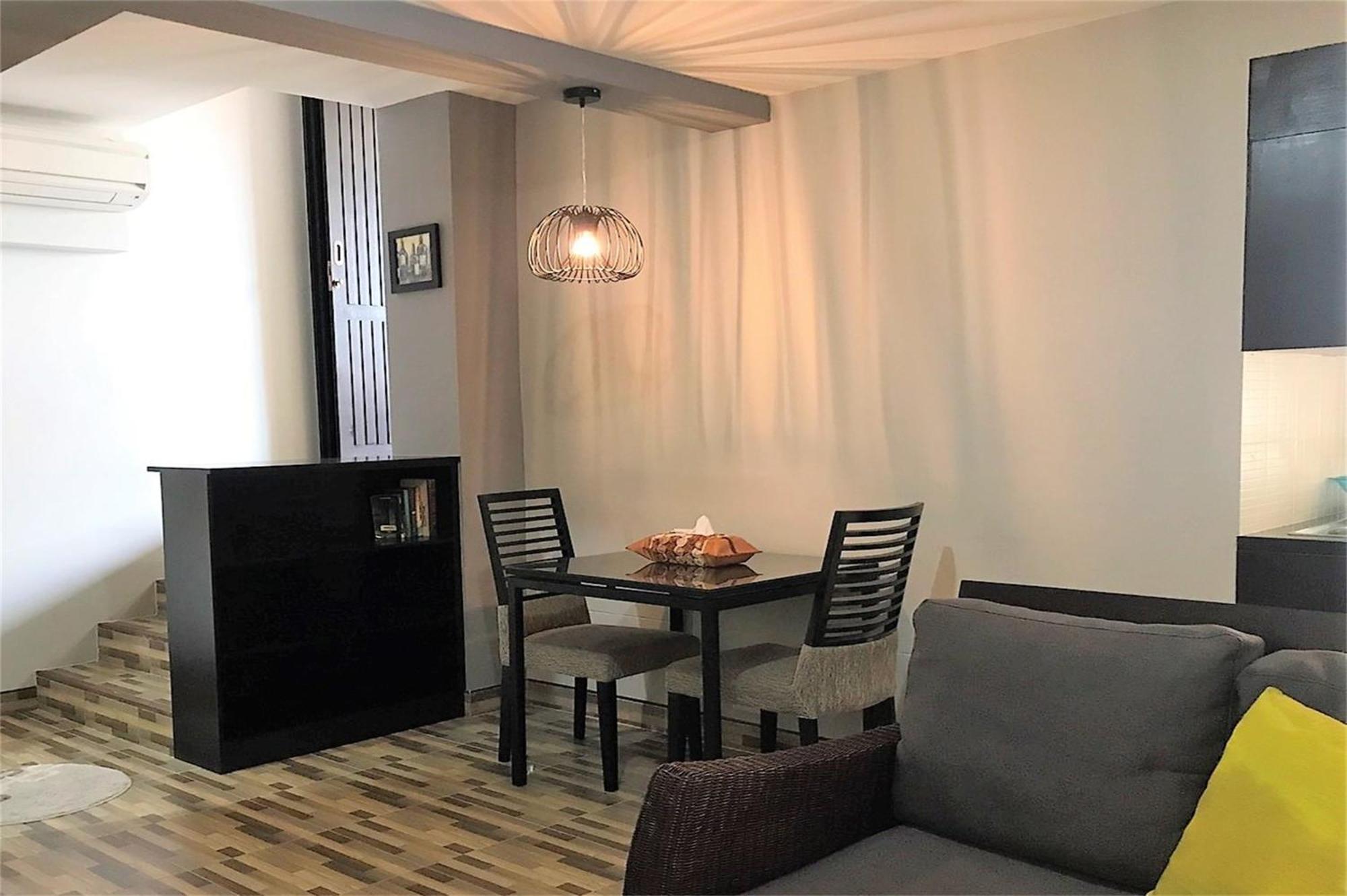 Hin Nam & Maysa - Happy Rent Apartment HHQ
