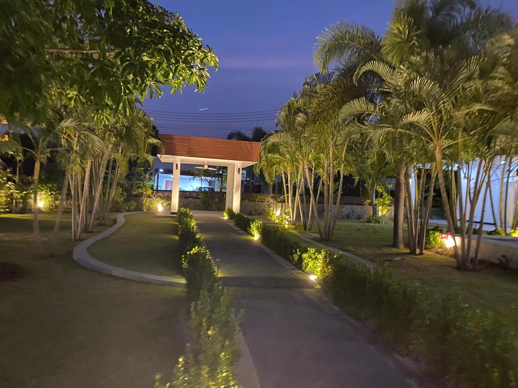 Ban Khun Tu Pool Villa
