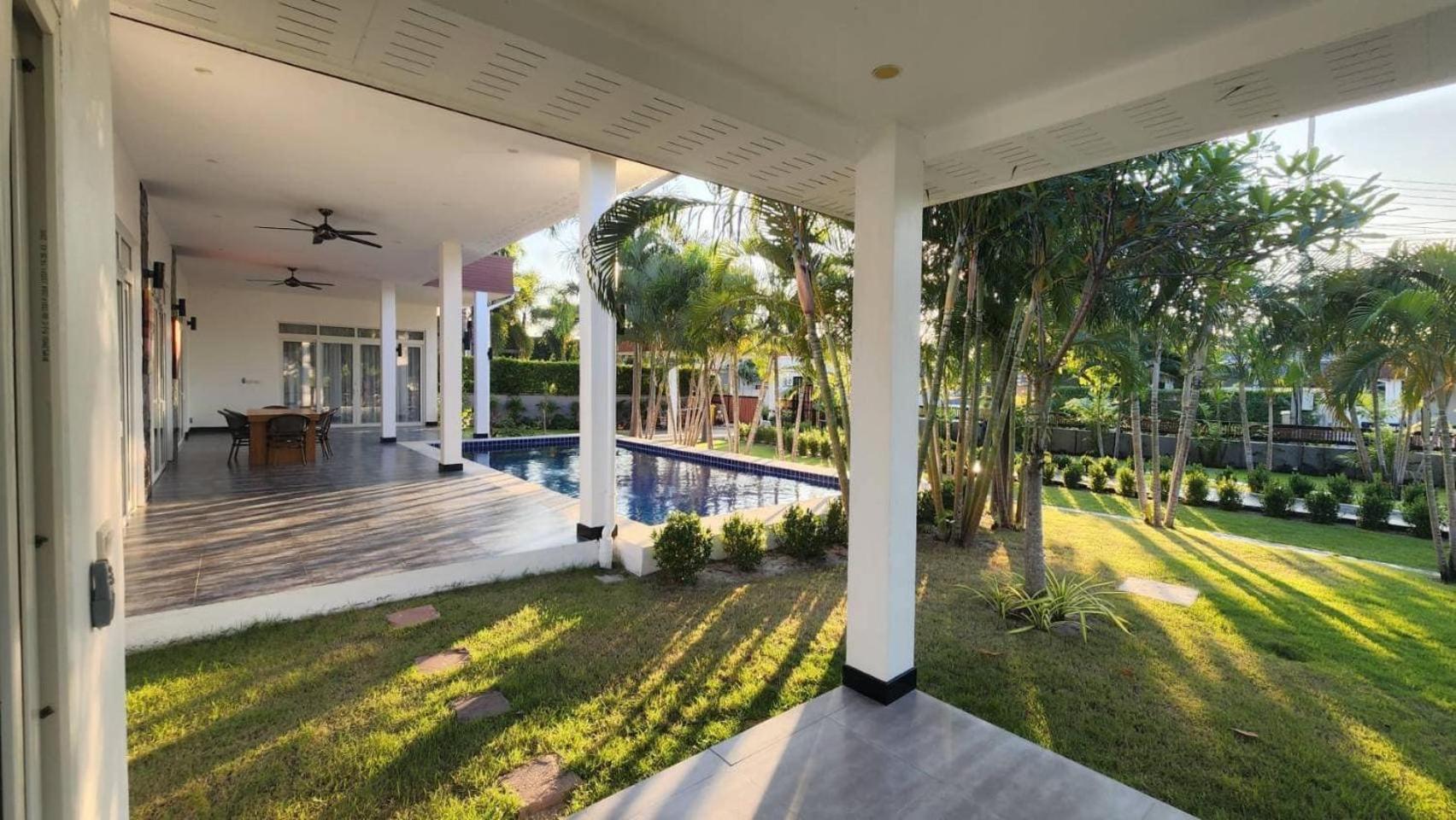 Ban Khun Tu Pool Villa *