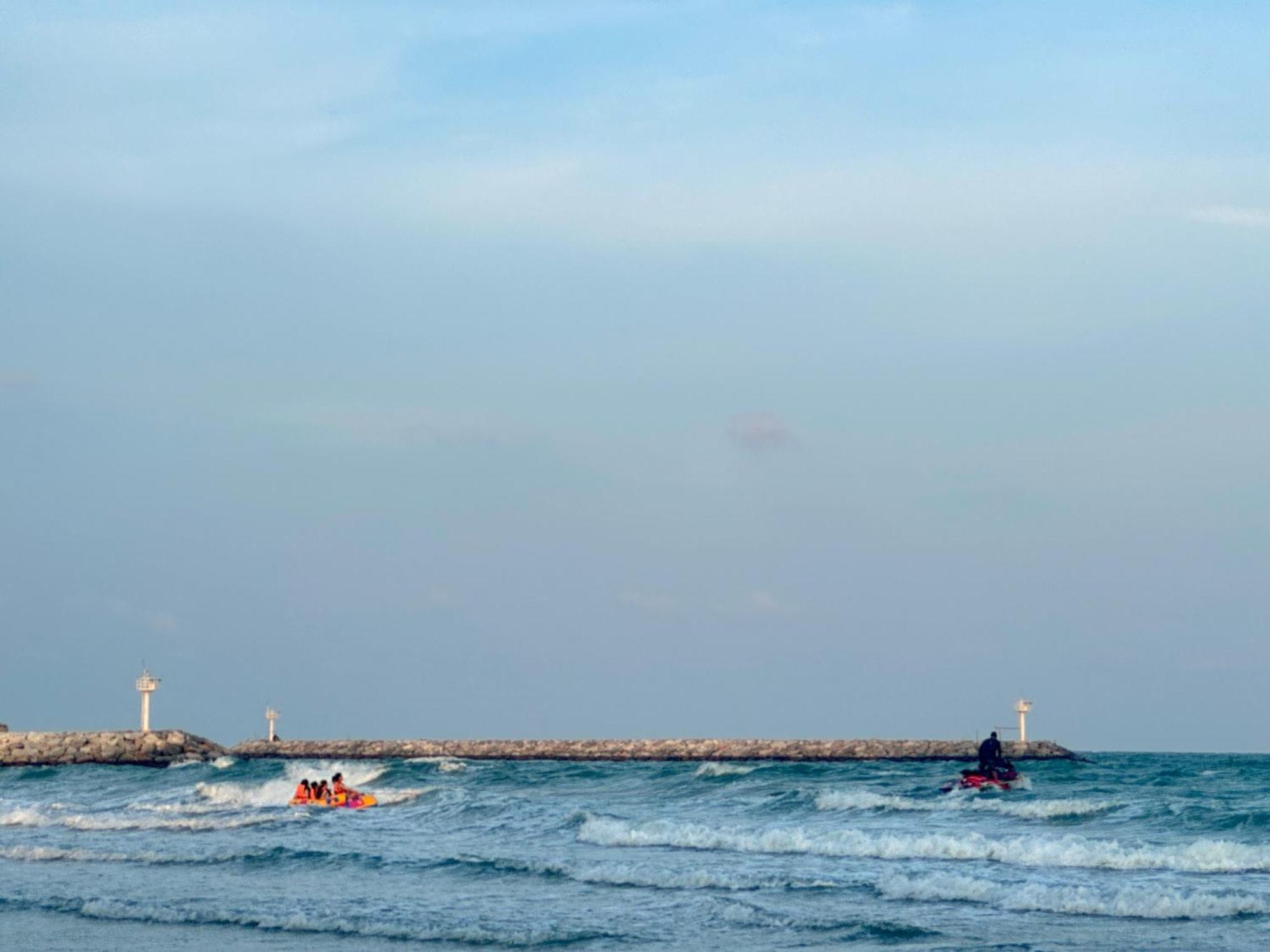 Sea&mountain View,5 Mins Walk To Famous With King Size Bed Apartment Hua Hin