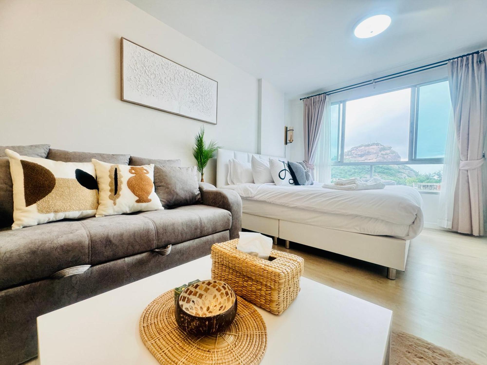 Sea&mountain View,5 Mins Walk To Famous With King Size Bed * Hua Hin