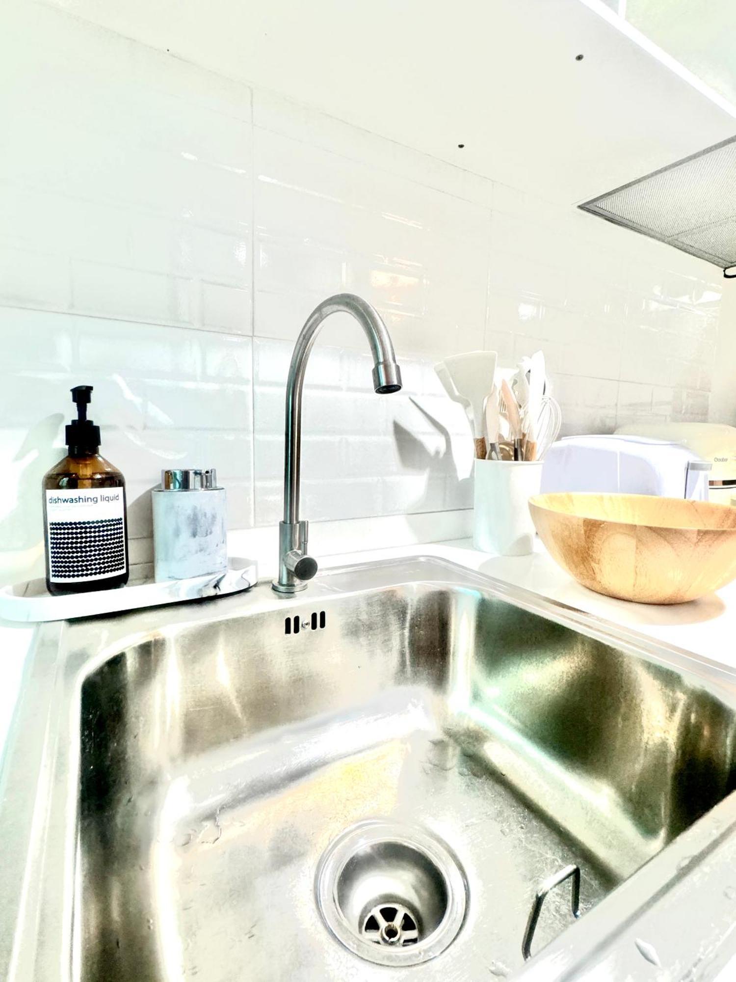 Sea&mountain View,5 Mins Walk To Famous With King Size Bed Apartment Hua Hin