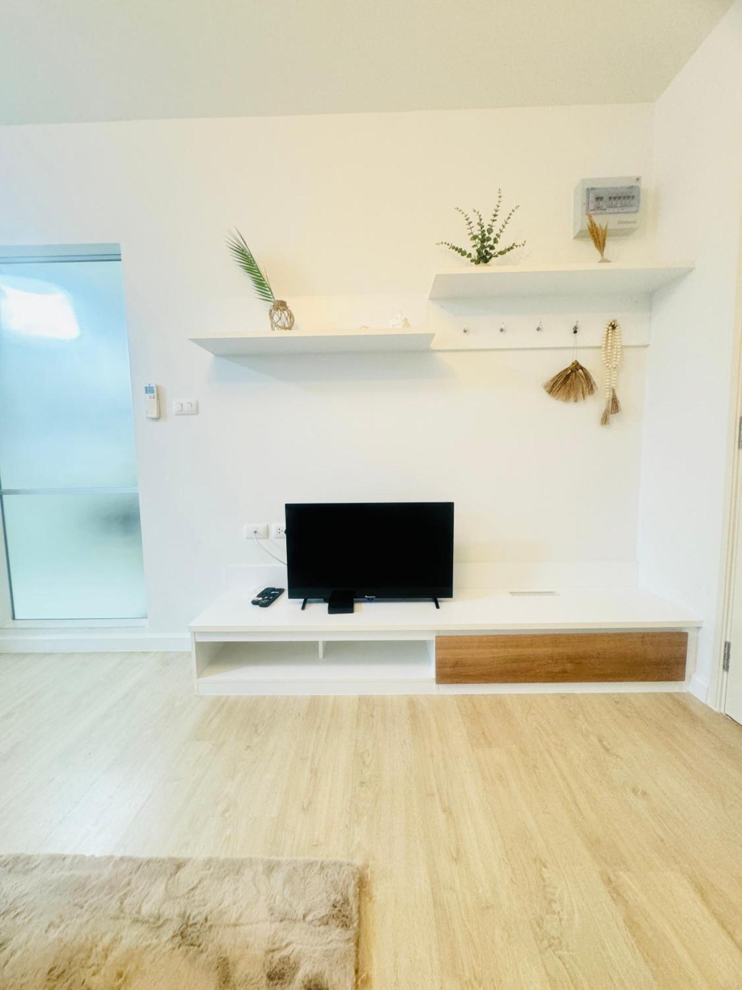Sea&mountain View,5 Mins Walk To Famous With King Size Bed Apartment Hua Hin
