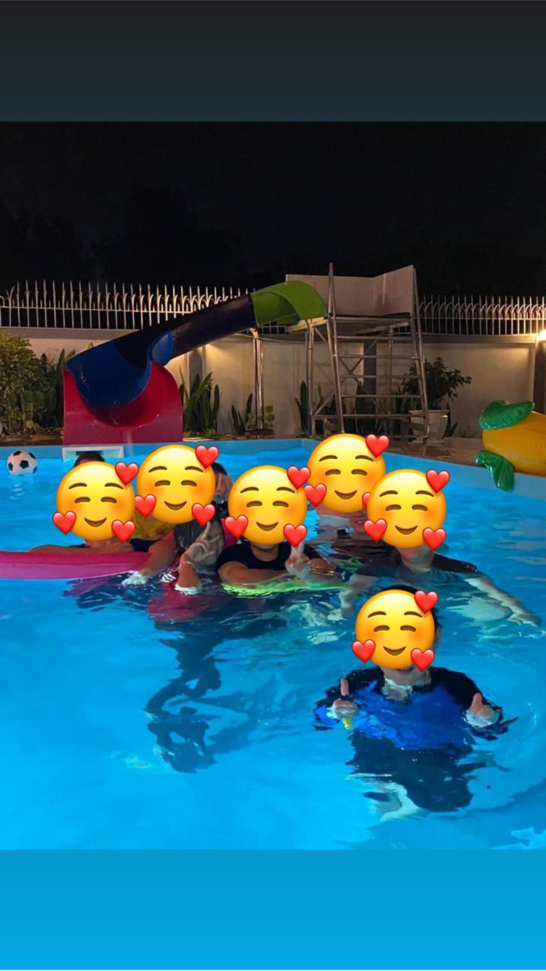 Villa Pool & *