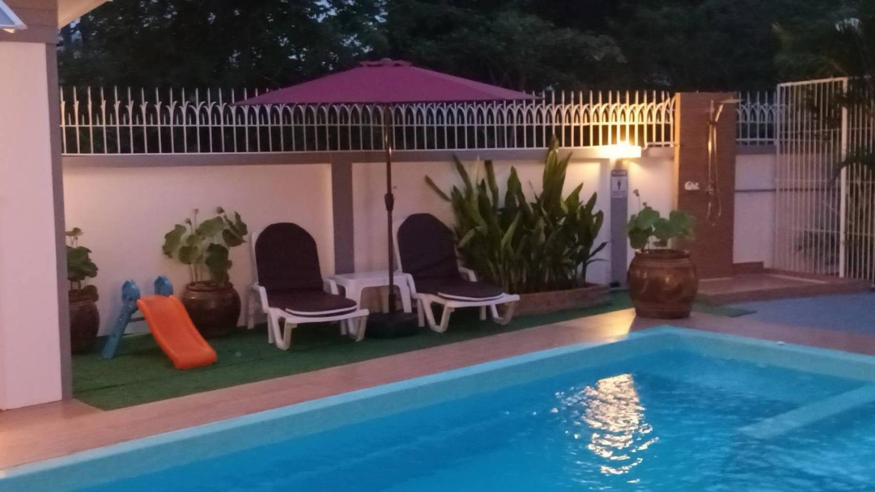 Pool & Villa