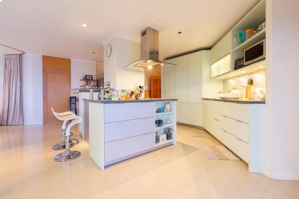 120 Sqm Beachfront Apartment Hua Hin