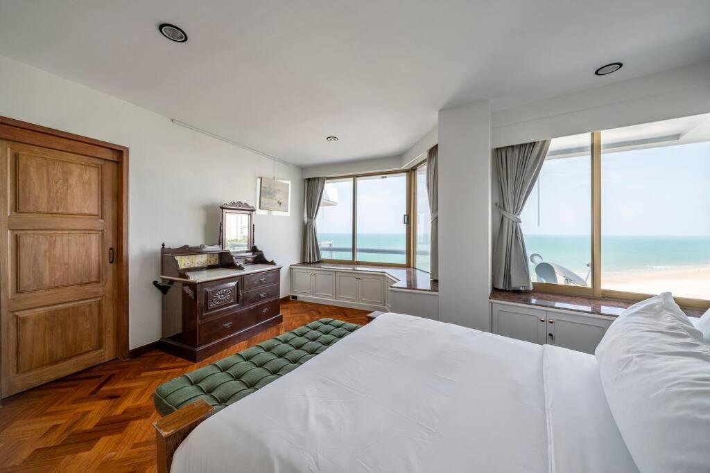 Apartment 4br Seaview 360 Penthouse 11f Hua Hin