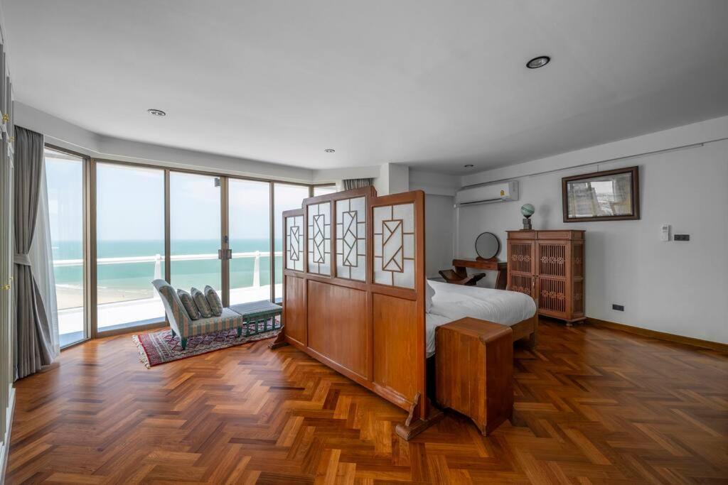 Apartment 4br Seaview 360 Penthouse 11f *