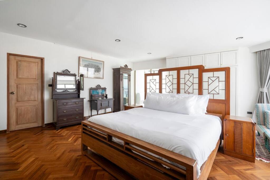 4br Seaview 360 Penthouse 11f Hua Hin