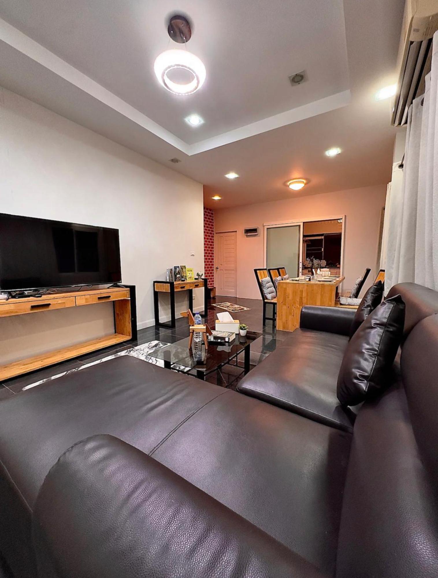 With Private Pool And Bbq, 3 Km From The Beach! *