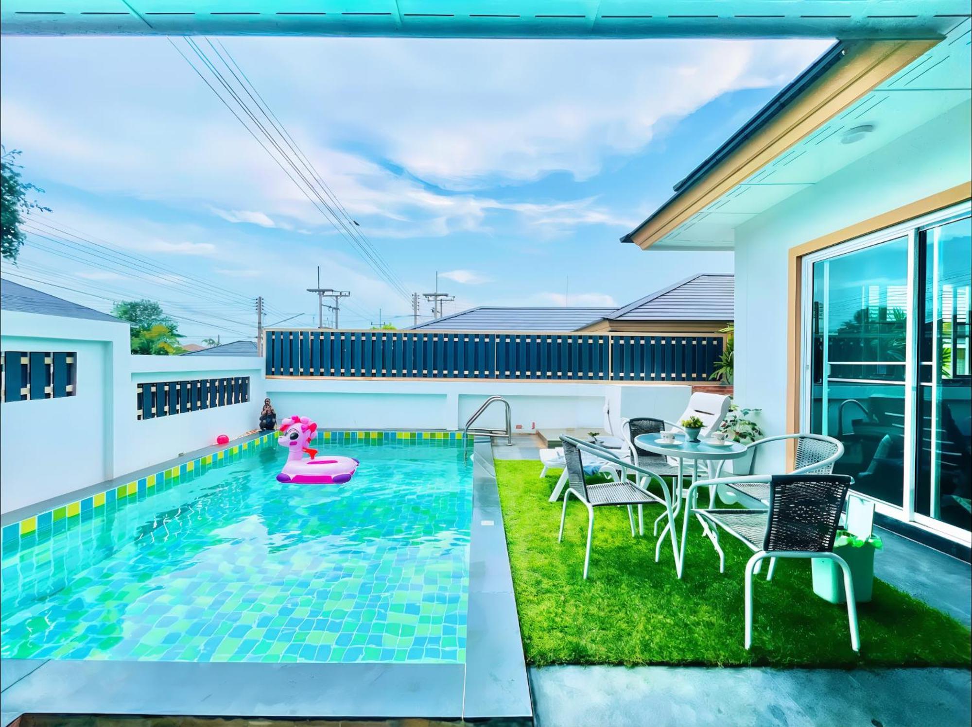 With Private Pool And Bbq, 3 Km From The Beach! Villa *