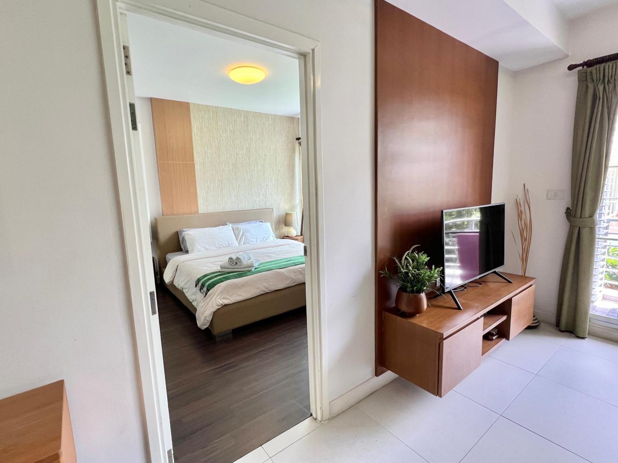 Apartment E303 Baan Sanpluem By Pat *