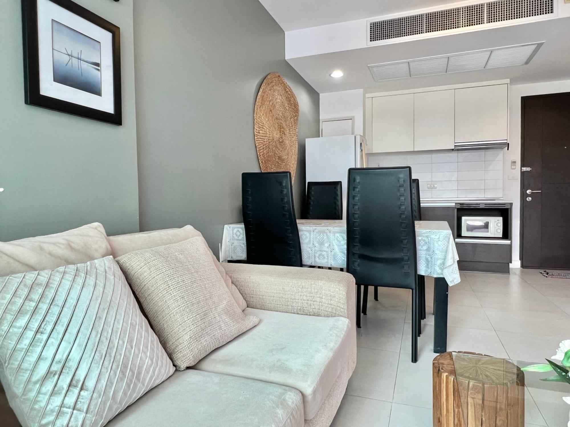 E303 Baan Sanpluem By Pat Hua Hin