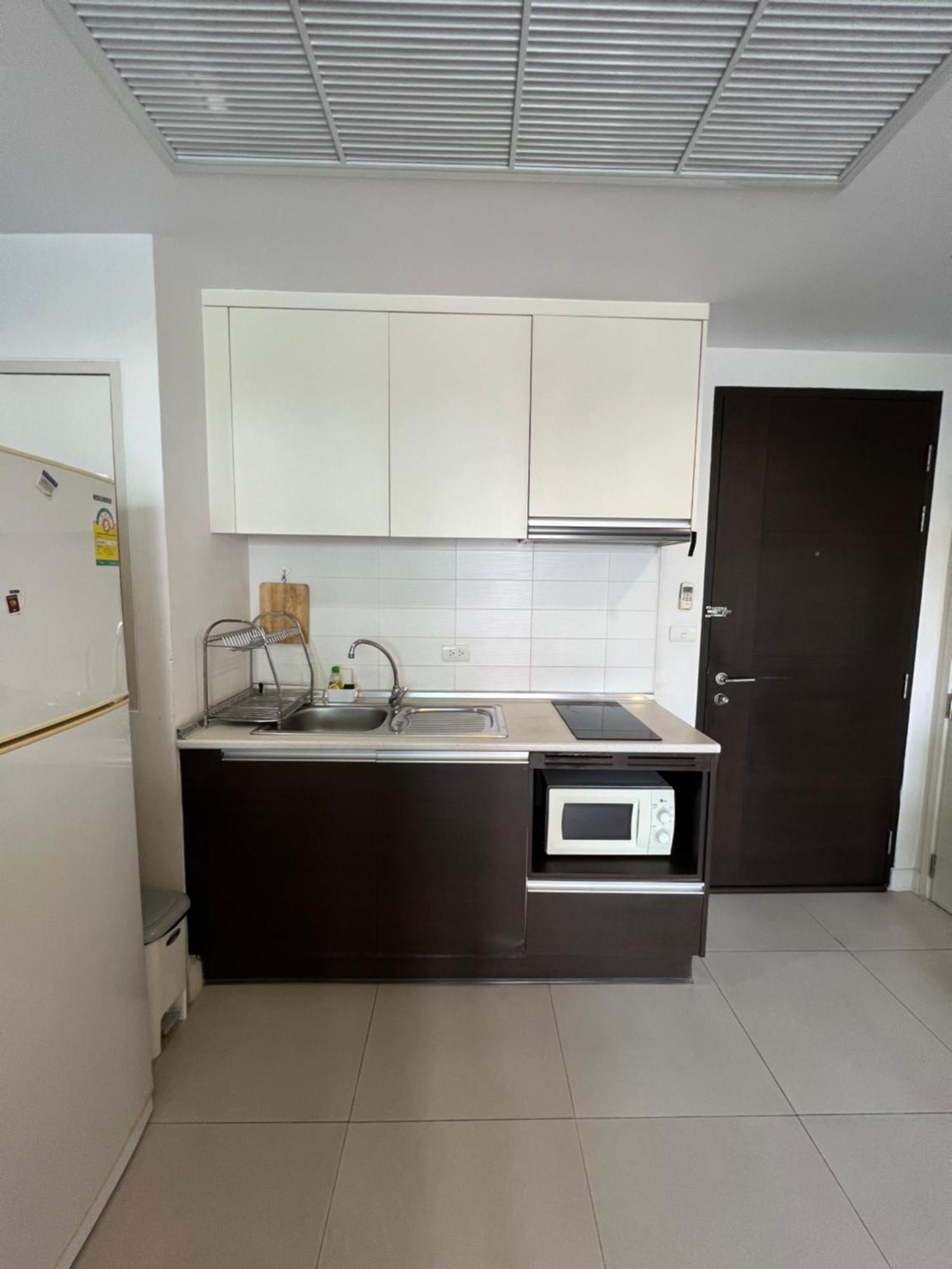 E303 Baan Sanpluem By Pat Apartment