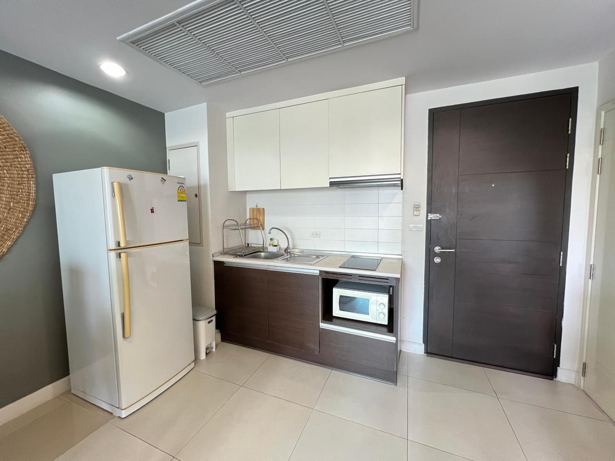Apartment E303 Baan Sanpluem By Pat