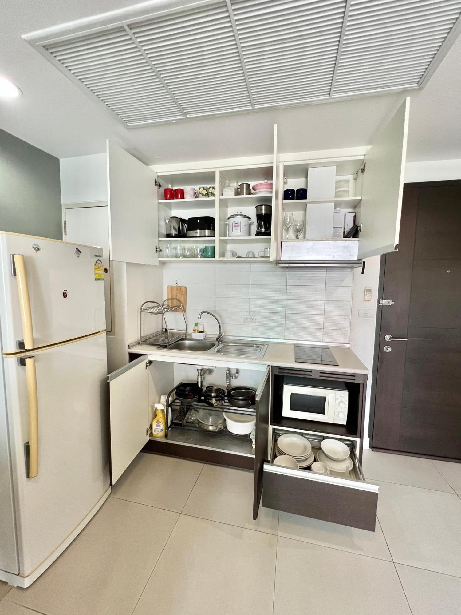 Apartment E303 Baan Sanpluem By Pat *