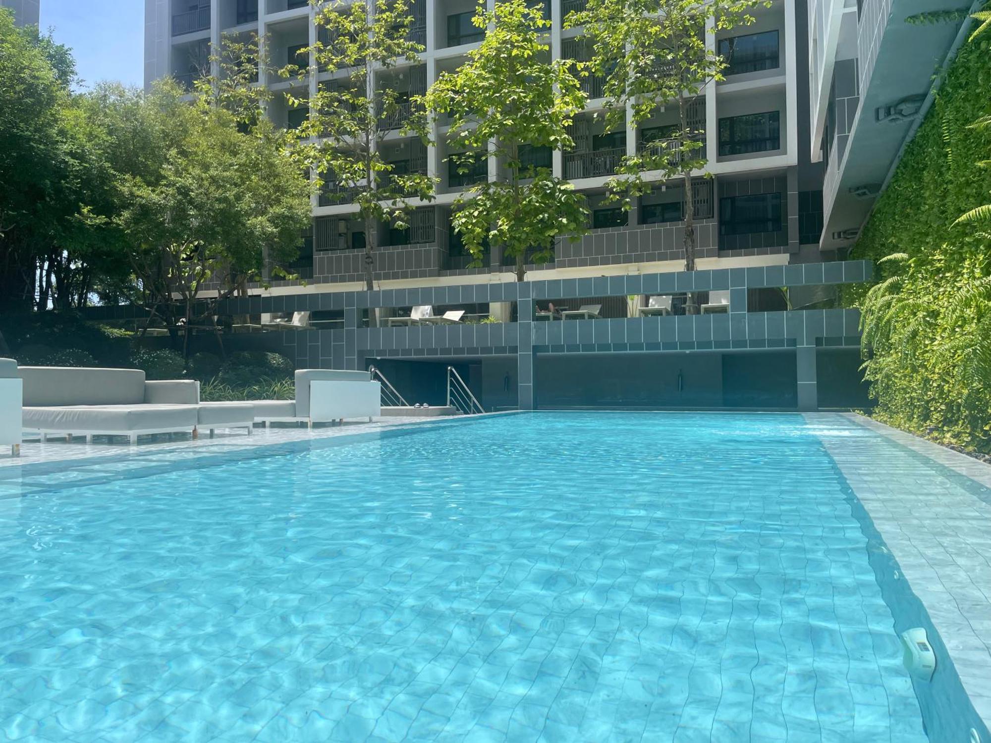 2dusitd2 - One Bedroom With A Beautiful View Of The Garden And Pool Apartment