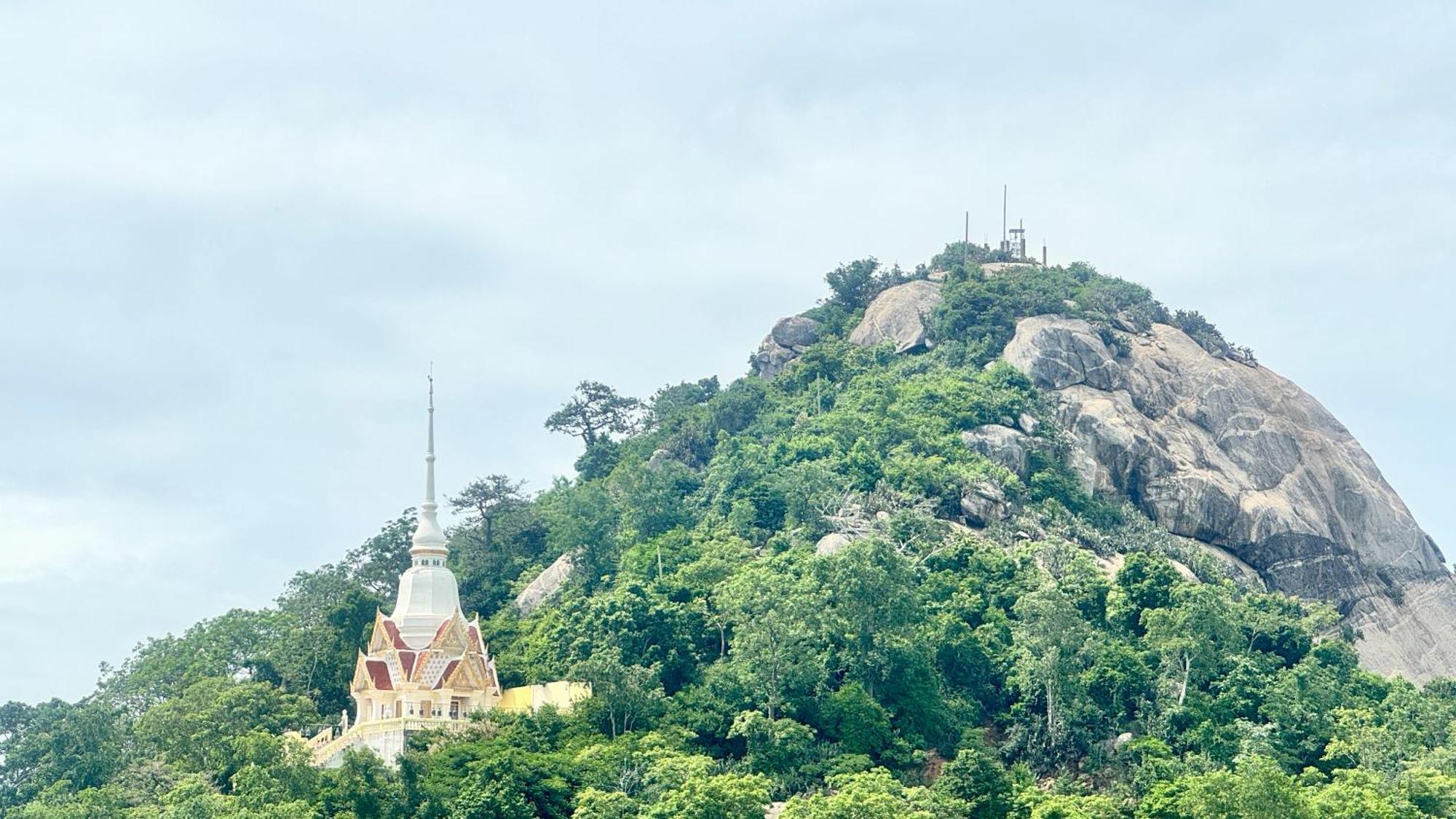 Sea&mountain View,5 Mins Walk To Famous With King Size Bed Pangsapuri *