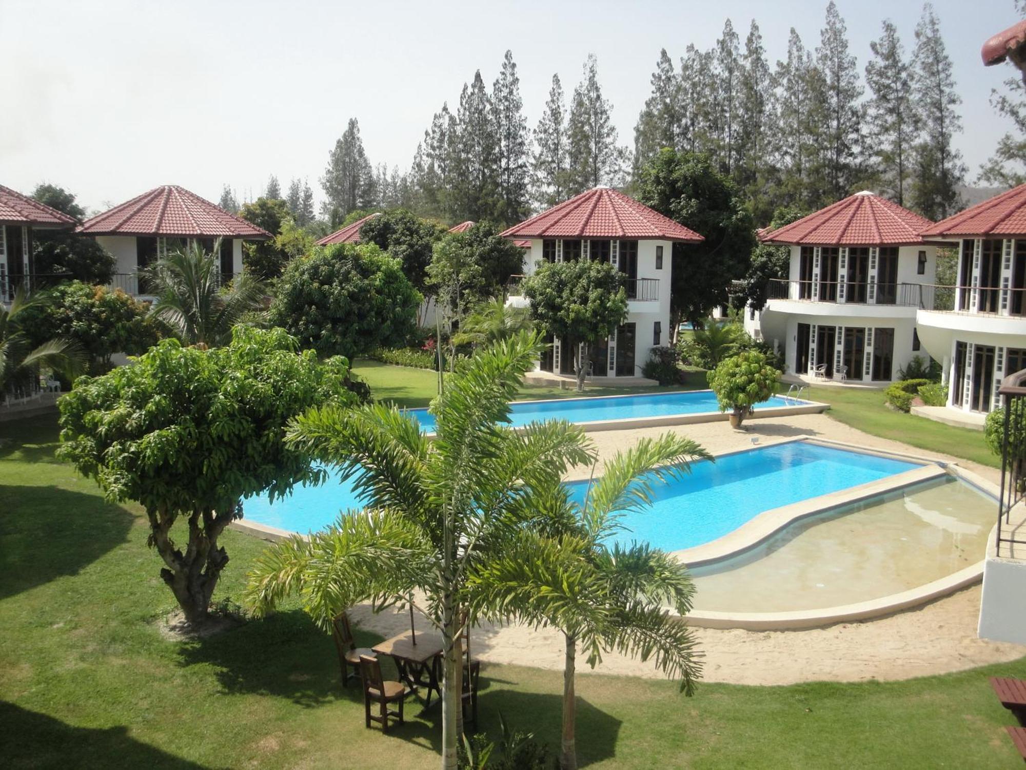 Resort Mango & 3*