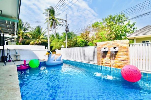 Happy Pool