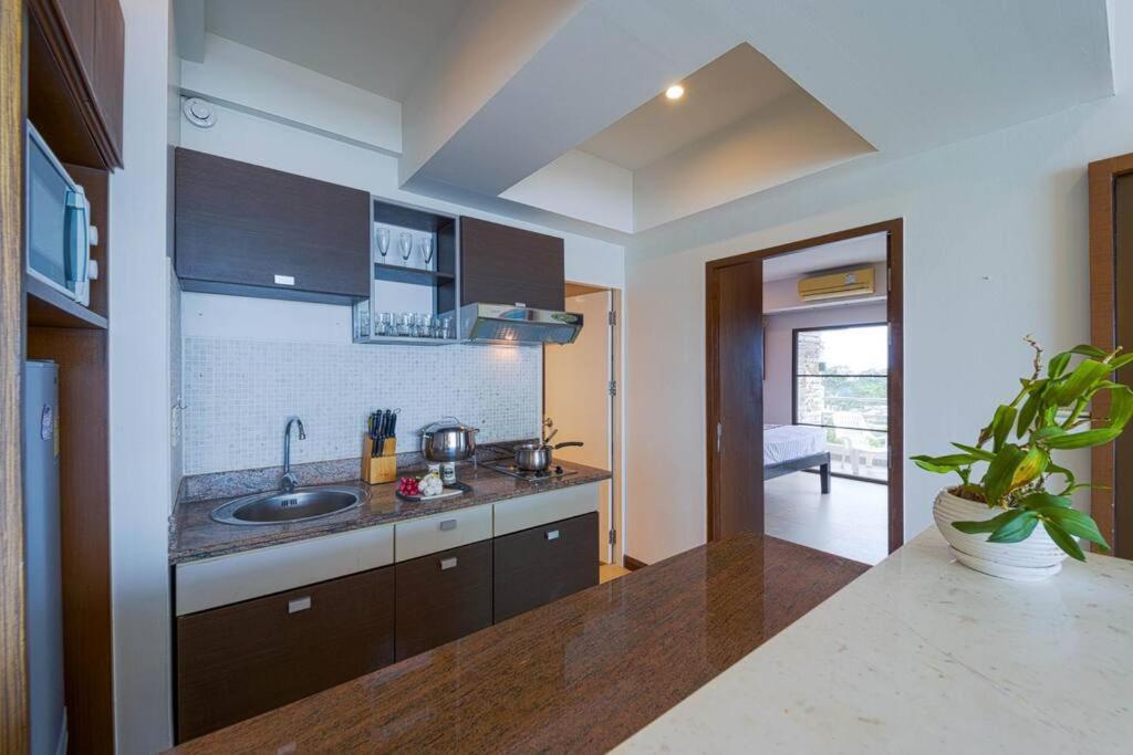 Beachfront 2 Bed With Seaview! - Bw2 Apartment
