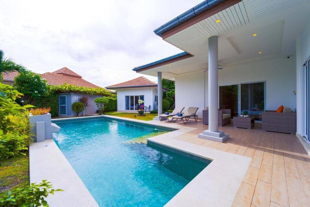 Villa 4 Bedroom Private Pool - Mr51