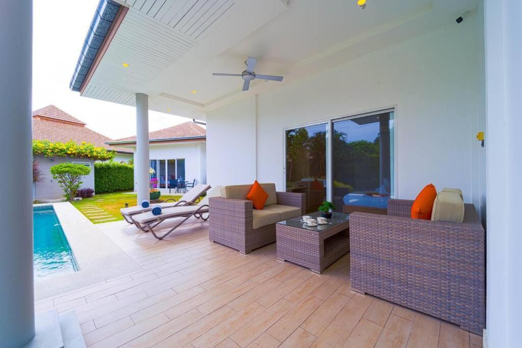 Villa 4 Bedroom Private Pool - Mr51 *