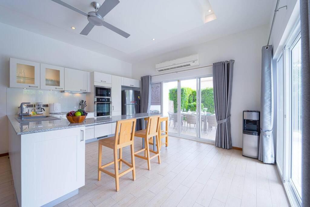 Villa 4 Bedroom Private Pool - Mr51 *