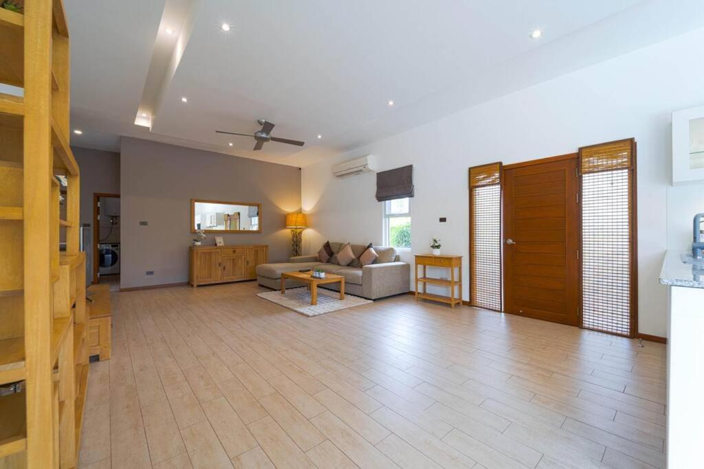 4 Bedroom Private Pool - Mr51 *