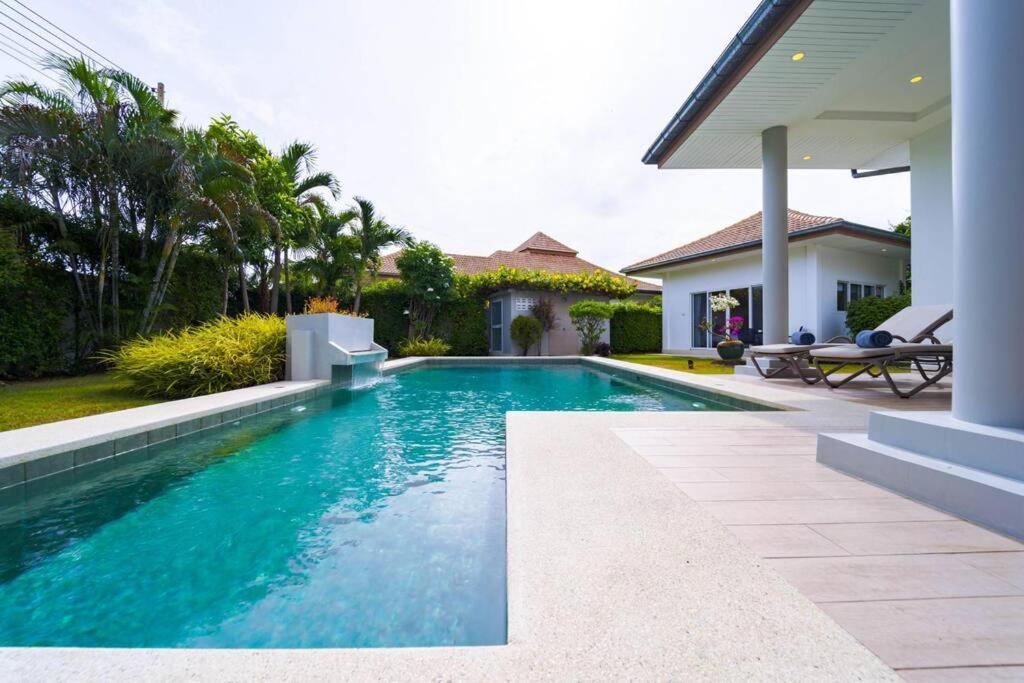 4 Bedroom Private Pool - Mr51